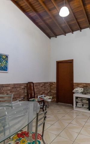 Casa à venda com 190m², 4 quartos e 8 vagas Casa à venda com 190m², 4 quartos e 8 vagasSala 2