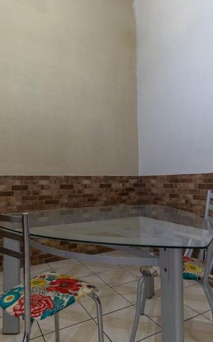 Casa à venda com 190m², 4 quartos e 8 vagas Casa à venda com 190m², 4 quartos e 8 vagasSala 2