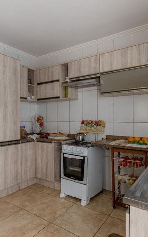 Casa à venda com 190m², 4 quartos e 8 vagas Casa à venda com 190m², 4 quartos e 8 vagasCozinha