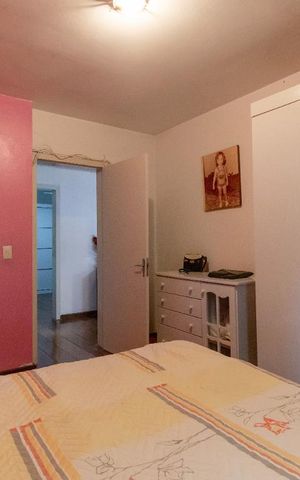 Casa à venda com 190m², 4 quartos e 8 vagas Casa à venda com 190m², 4 quartos e 8 vagasQuarto 3