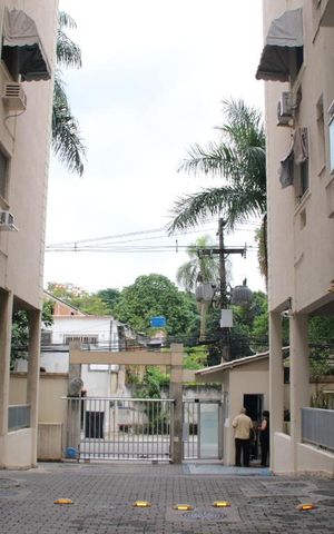 Apartamento à venda com 79m², 3 quartos e 1 vagaÁrea comum