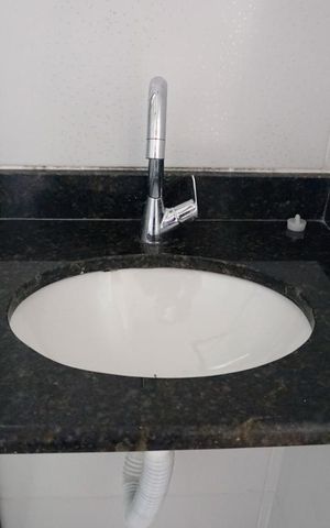 Casa de condomínio para alugar com 55m², 2 quartos e 1 vagaBanheiro da Suíte