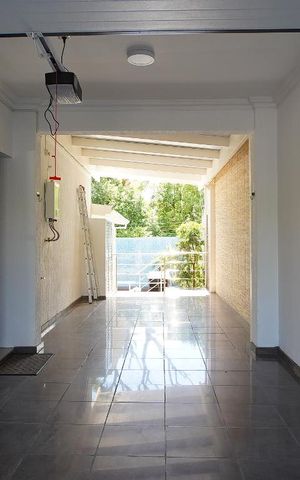 Casa à venda com 295m², 4 quartos e 4 vagasGaragem
