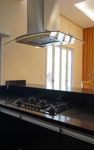 Casa à venda com 295m², 4 quartos e 4 vagasCozinha