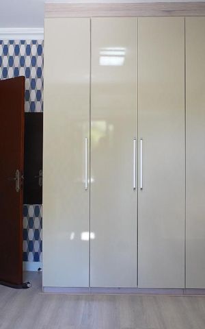 Casa à venda com 295m², 4 quartos e 4 vagasQuarto 2