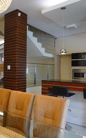 Casa à venda com 295m², 4 quartos e 4 vagasSala de Jantar