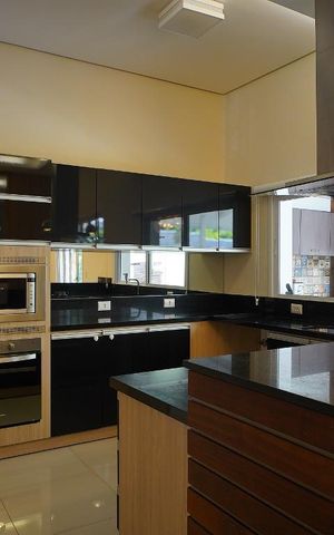 Casa à venda com 295m², 4 quartos e 4 vagasCozinha