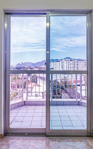 Apartamento à venda com 72m², 2 quartos e 2 vagas Apartamento à venda com 72m², 2 quartos e 2 vagasVaranda da Sala