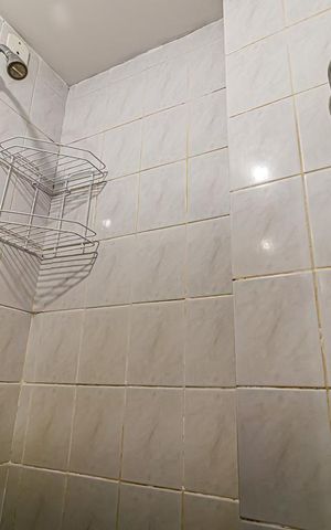 Apartamento à venda com 72m², 2 quartos e 2 vagas Apartamento à venda com 72m², 2 quartos e 2 vagasBanheiro da Suíte