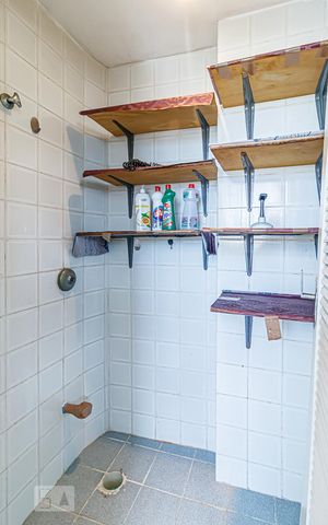 Apartamento à venda com 72m², 2 quartos e 2 vagas Apartamento à venda com 72m², 2 quartos e 2 vagasDespensa