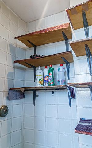 Apartamento à venda com 72m², 2 quartos e 2 vagas Apartamento à venda com 72m², 2 quartos e 2 vagasDespensa
