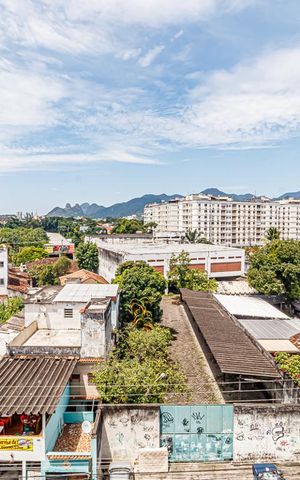 Apartamento à venda com 72m², 2 quartos e 2 vagas Apartamento à venda com 72m², 2 quartos e 2 vagasVista da Área de Serviço