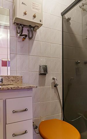 Apartamento à venda com 72m², 2 quartos e 2 vagas Apartamento à venda com 72m², 2 quartos e 2 vagasBanheiro da Suíte
