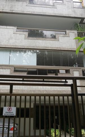 Apartamento à venda com 350m², 4 quartos e 3 vagasFachada