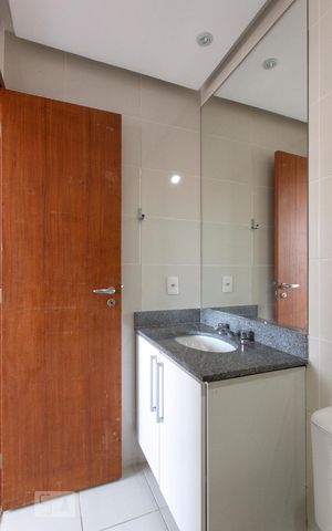 Apartamento à venda com 75m², 2 quartos e 2 vagas Apartamento à venda com 75m², 2 quartos e 2 vagasBanheiro da Suíte