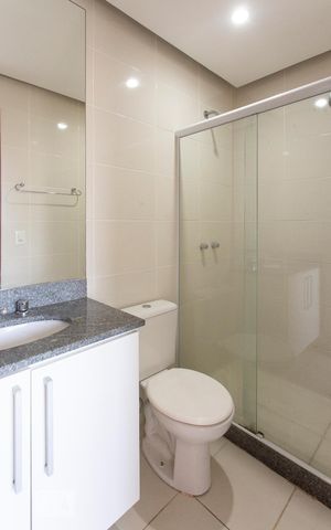 Apartamento à venda com 75m², 2 quartos e 2 vagas Apartamento à venda com 75m², 2 quartos e 2 vagasBanheiro da Suíte