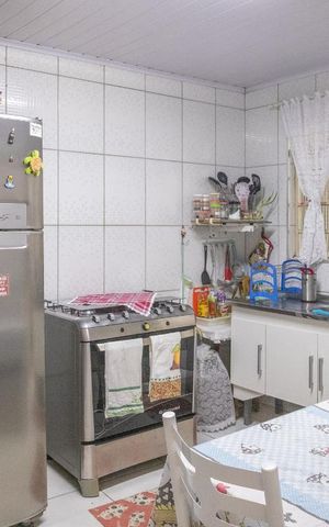 Casa à venda com 150m², 2 quartos e 6 vagas Casa à venda com 150m², 2 quartos e 6 vagasCozinha