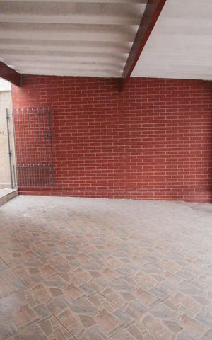 Casa à venda com 190m², 5 quartos e 2 vagas Casa à venda com 190m², 5 quartos e 2 vagasGaragem