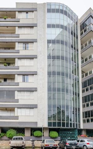 Apartamento à venda com 170m², 4 quartos e 2 vagasFachada