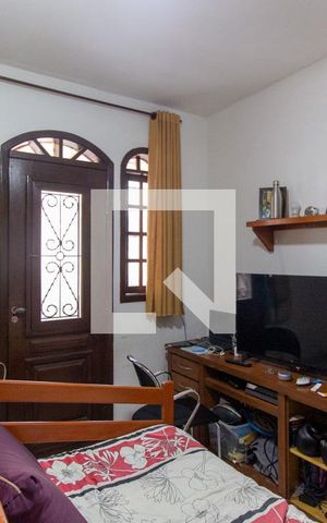 Casa à venda com 242m², 6 quartos e 1 vaga Casa à venda com 242m², 6 quartos e 1 vagaSuíte 1 2º Andar