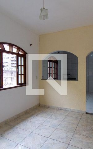 Casa à venda com 242m², 6 quartos e 1 vaga Casa à venda com 242m², 6 quartos e 1 vagaSala 3º Andar