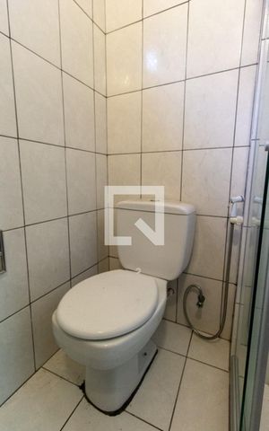 Casa à venda com 242m², 6 quartos e 1 vaga Casa à venda com 242m², 6 quartos e 1 vagaBanheiro 3º Andar