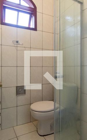 Casa à venda com 242m², 6 quartos e 1 vaga Casa à venda com 242m², 6 quartos e 1 vagaBanheiro 3º Andar
