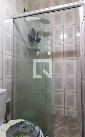 Casa à venda com 242m², 6 quartos e 1 vaga Casa à venda com 242m², 6 quartos e 1 vagaBanheiro 2º Andar