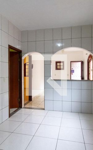 Casa à venda com 242m², 6 quartos e 1 vaga Casa à venda com 242m², 6 quartos e 1 vagaCozinha 3º Andar