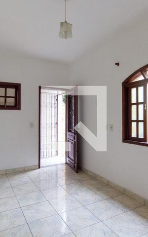 Casa à venda com 242m², 6 quartos e 1 vaga Casa à venda com 242m², 6 quartos e 1 vagaSala 3º Andar