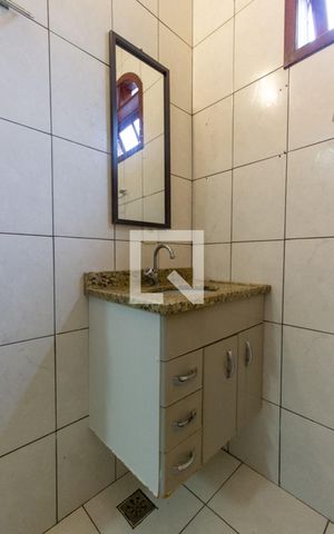 Casa à venda com 242m², 6 quartos e 1 vaga Casa à venda com 242m², 6 quartos e 1 vagaBanheiro 3º Andar