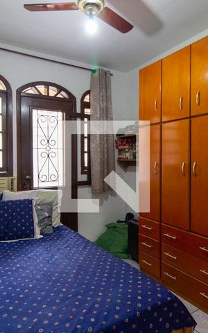 Casa à venda com 242m², 6 quartos e 1 vaga Casa à venda com 242m², 6 quartos e 1 vagaQuarto 2 2º Andar