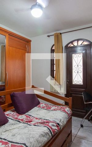 Casa à venda com 242m², 6 quartos e 1 vaga Casa à venda com 242m², 6 quartos e 1 vagaSuíte 1 2º Andar