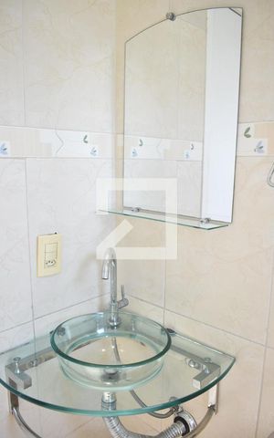 Apartamento para alugar com 48m², 2 quartos e 1 vagaDetalhe do banheiro