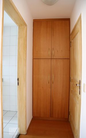 Apartamento para alugar com 57m², 2 quartos e 1 vagaArmário