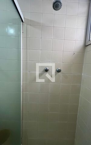 Apartamento para alugar com 40m², 1 quarto e 1 vaga Apartamento para alugar com 40m², 1 quarto e 1 vagaBanheiro da Suíte