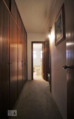 Apartamento à venda com 206m², 4 quartos e 4 vagasCloset