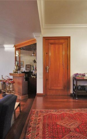 Apartamento à venda com 206m², 4 quartos e 4 vagasSala