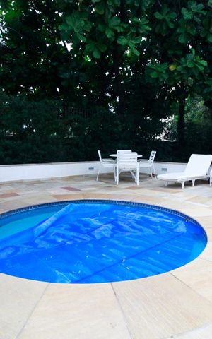Apartamento à venda com 206m², 4 quartos e 4 vagasÁrea comum - Piscina