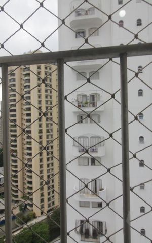 Apartamento à venda com 206m², 4 quartos e 4 vagasVista da suíte 2
