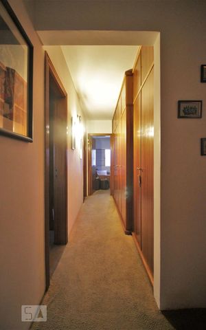 Apartamento à venda com 206m², 4 quartos e 4 vagasCorredor