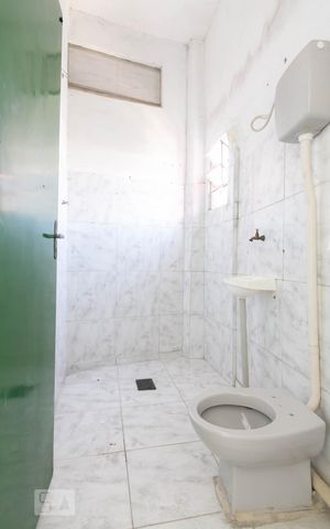 Casa para alugar com 40m², 2 quartos e sem vagaBanheiro