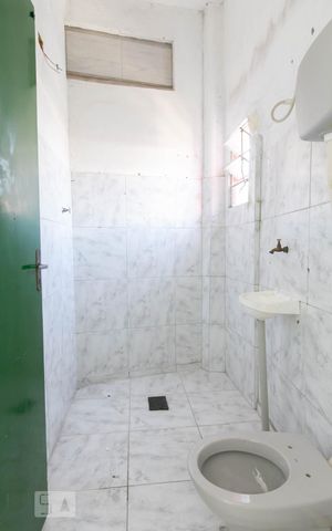 Casa para alugar com 40m², 2 quartos e sem vagaBanheiro