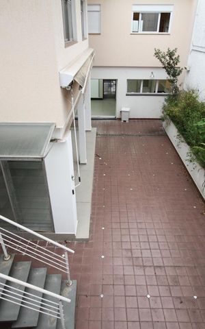 Casa à venda com 360m², 3 quartos e 5 vagasVista do quintal