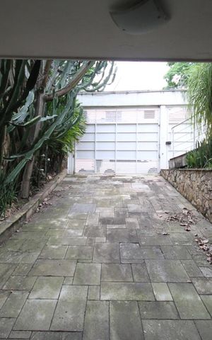 Casa à venda com 360m², 3 quartos e 5 vagasGaragem