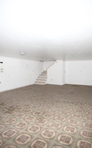 Casa à venda com 360m², 3 quartos e 5 vagasGaragem