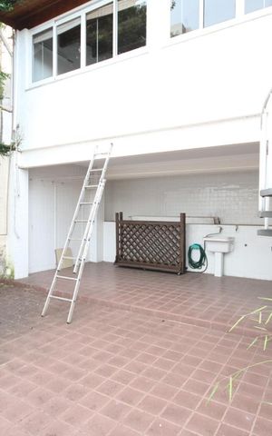 Casa à venda com 360m², 3 quartos e 5 vagasÁrea de Serviço