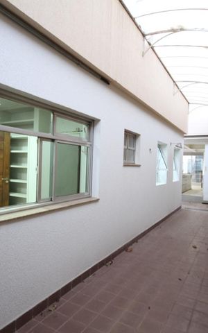 Casa à venda com 360m², 3 quartos e 5 vagasCorredor