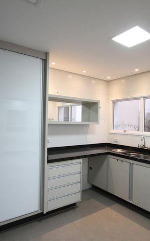 Casa à venda com 360m², 3 quartos e 5 vagasCozinha