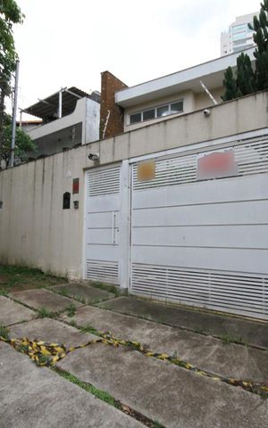 Casa à venda com 360m², 3 quartos e 5 vagasFachada